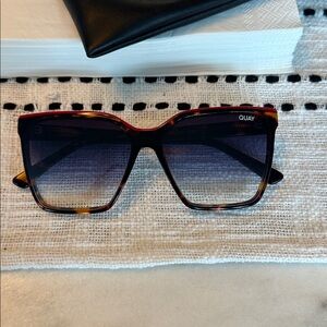 QUAY LEVEL UP SUNGLASSES